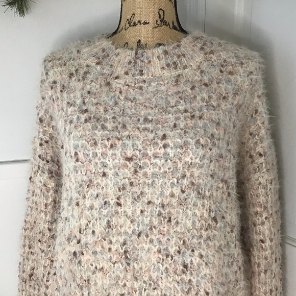 Hem & Thread Oatmeal Confetti Speckled Eyelash Sweater with Bishop Sleev… - Picture 3 of 14